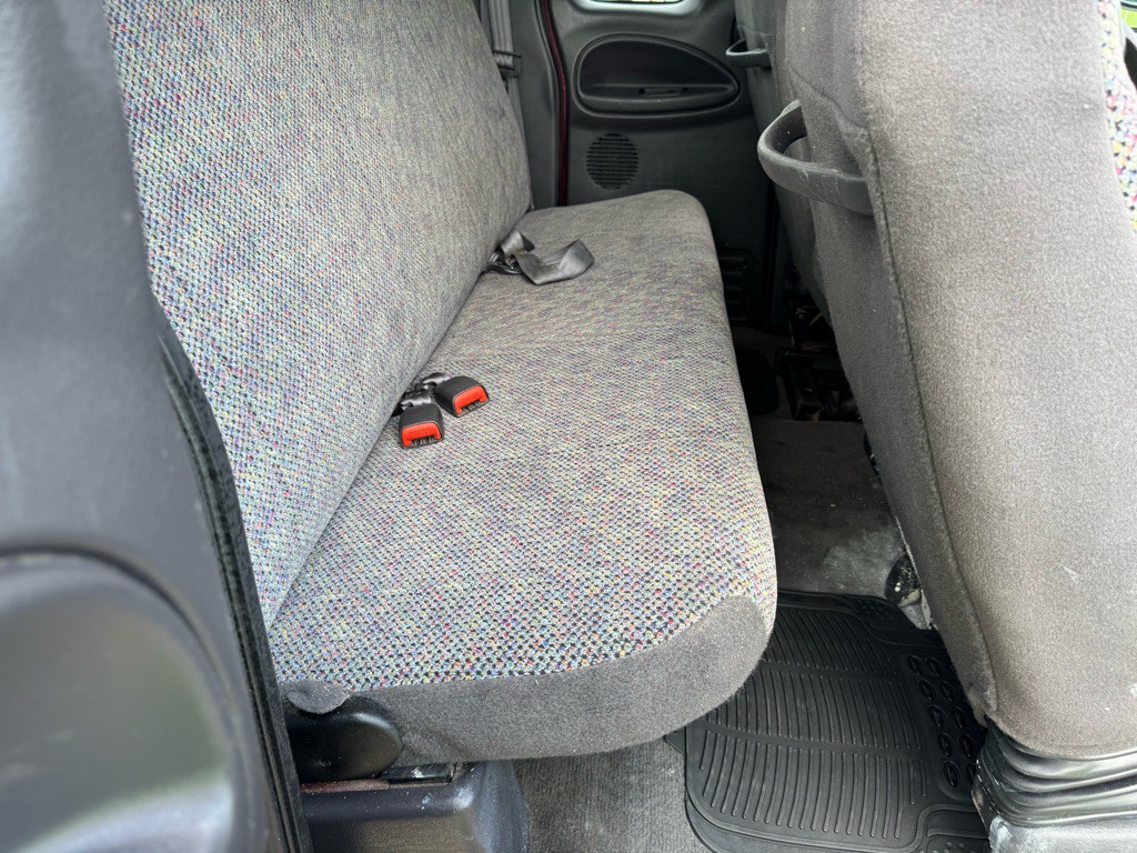 2001 Dodge Ram 2500 Image 12