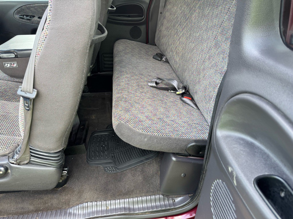 2001 Dodge Ram 2500 Image 13