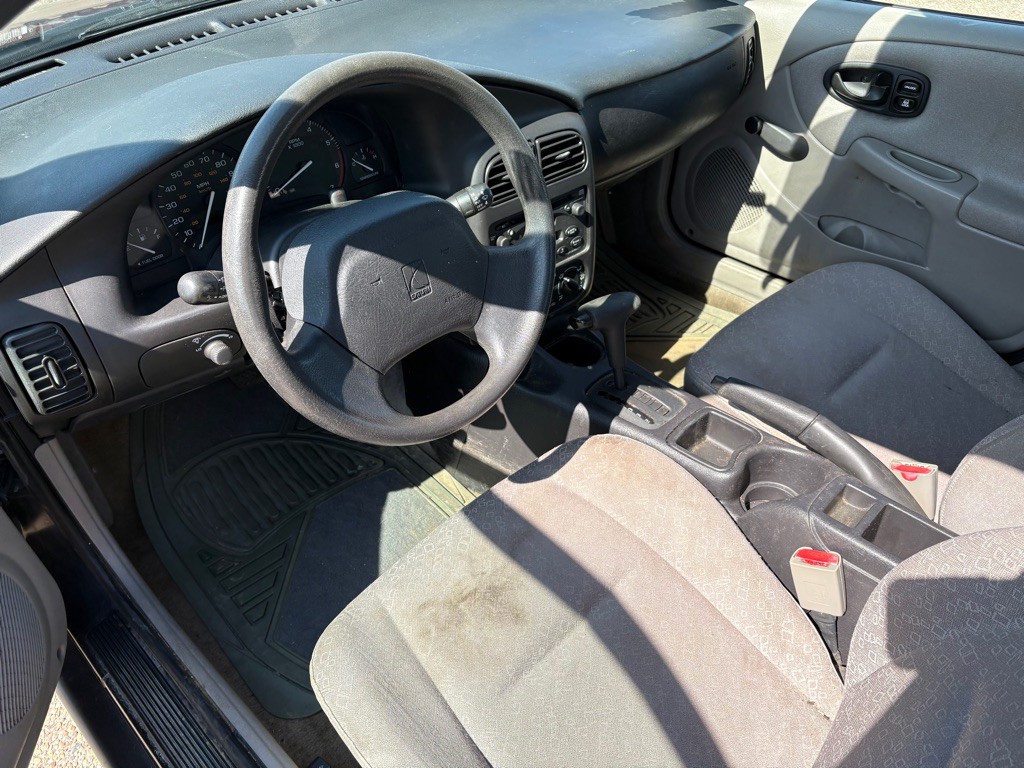 2001 Saturn SL1 Image 11
