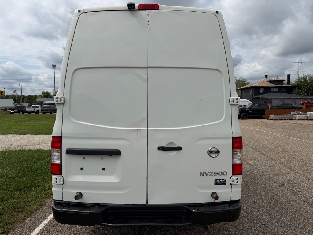 2019 Nissan NV Image 12