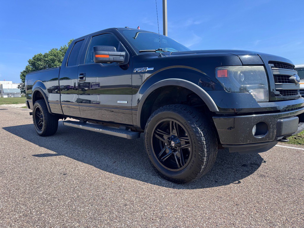 2013 Ford F-150 Image 1