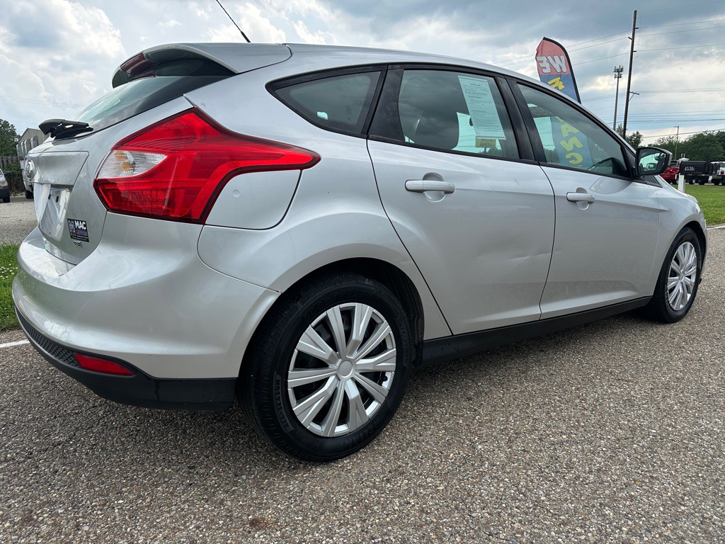 2012 Ford Focus Image 6
