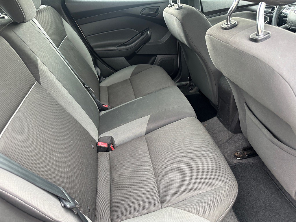 2012 Ford Focus Image 12