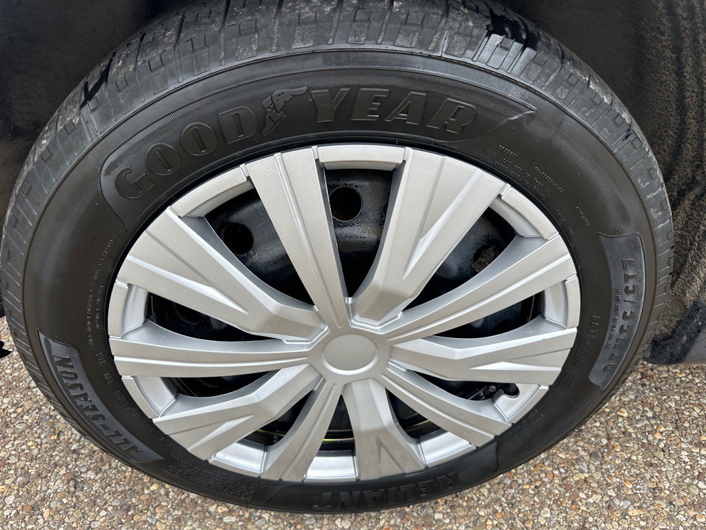 2012 Ford Focus Image 16