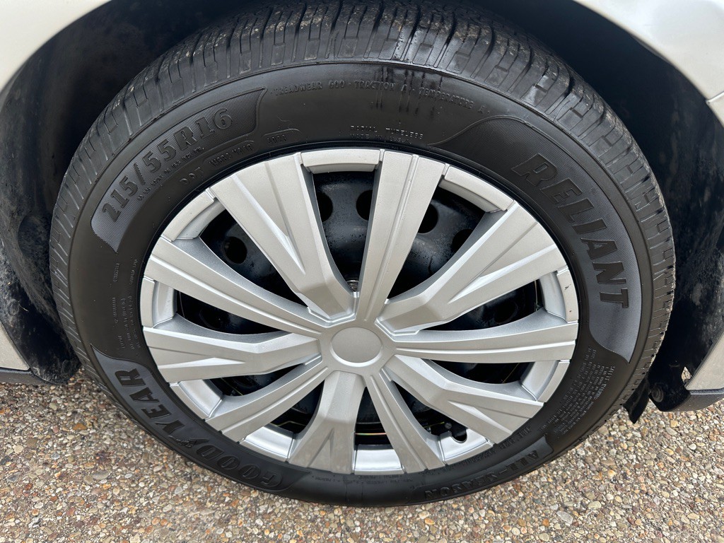 2012 Ford Focus Image 18