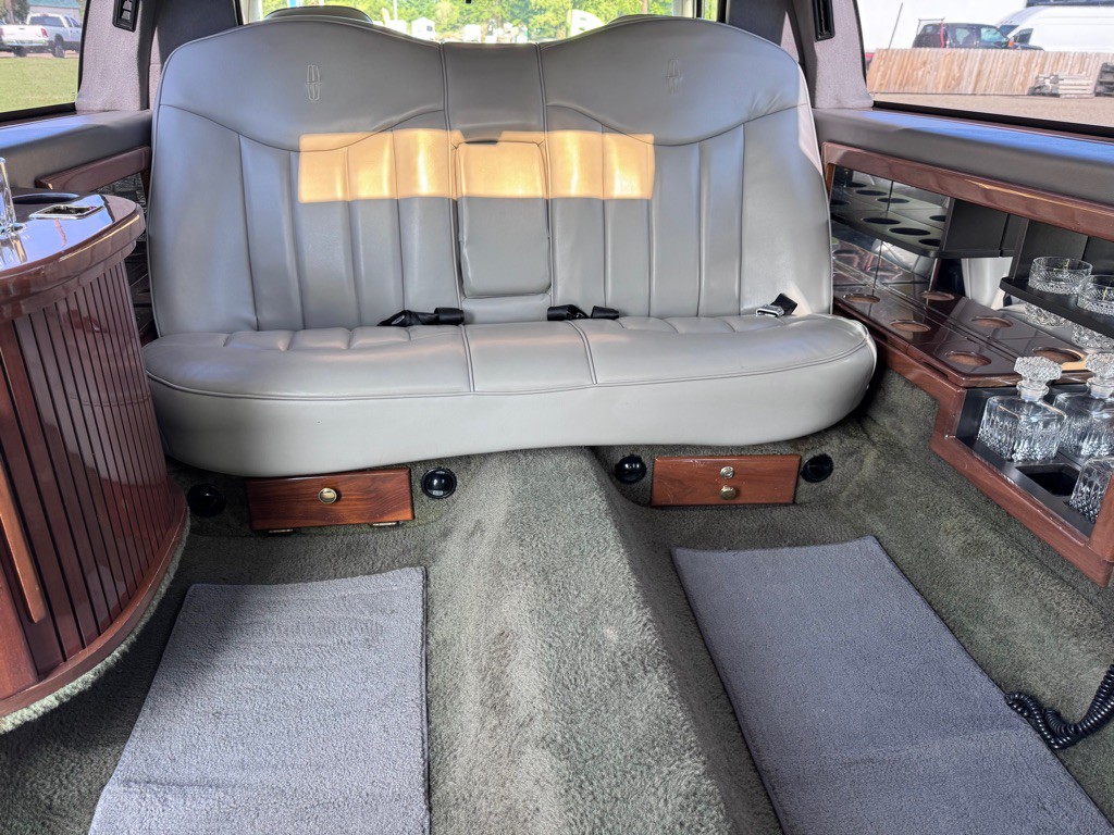 1996 Lincoln Town Car Image 14