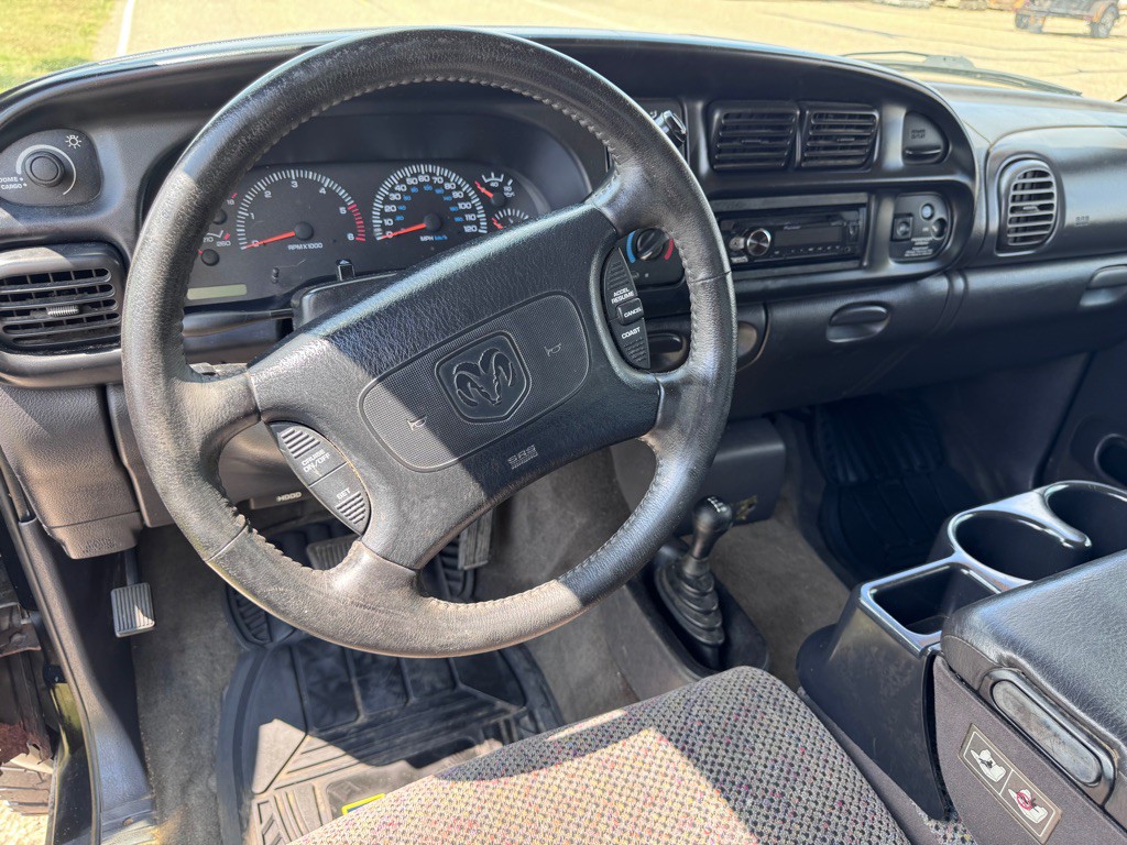 1998 Dodge Ram 1500 Image 10