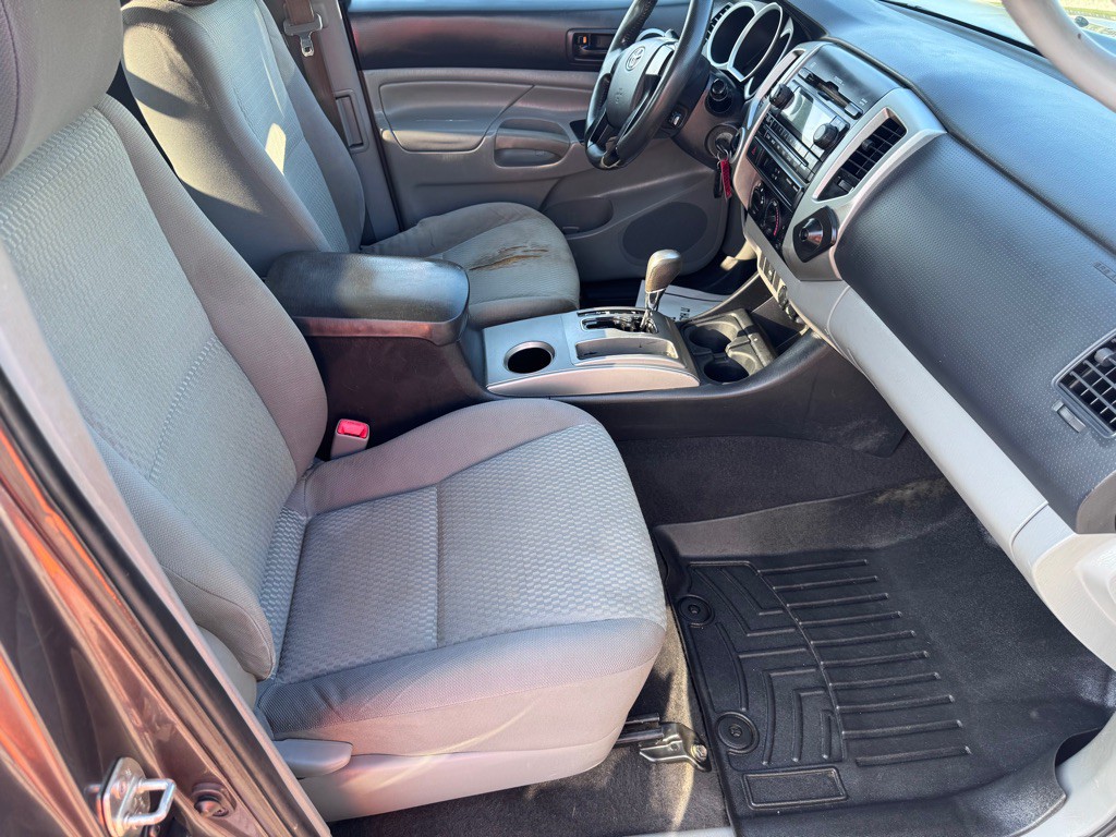 2012 Toyota Tacoma Image 11