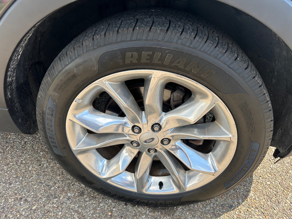 2015 Ford Explorer Image 15
