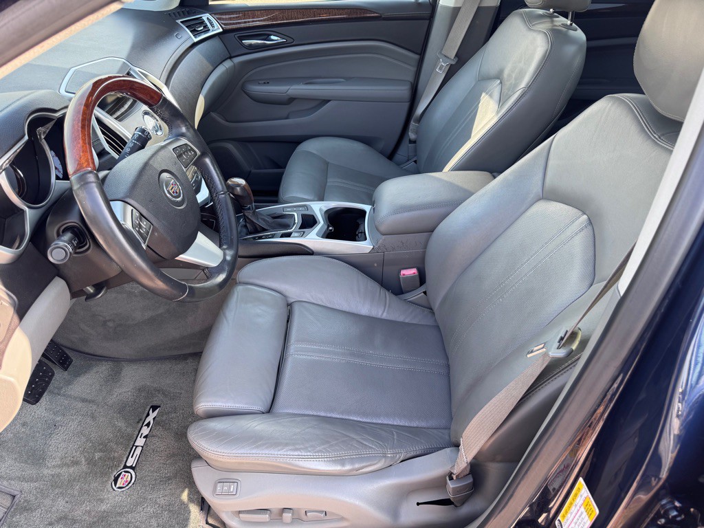 2010 Cadillac SRX Image 9