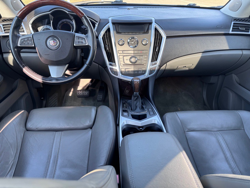2010 Cadillac SRX Image 10