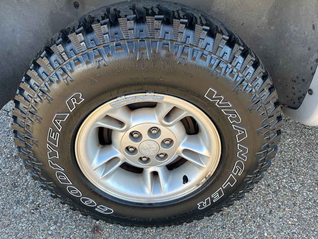 1999 Dodge Durango Image 18