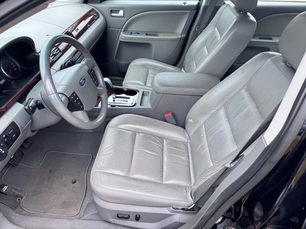 2006 Ford Five Hundred Image 9