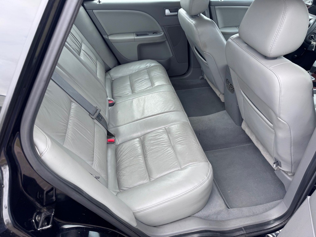 2006 Ford Five Hundred Image 13