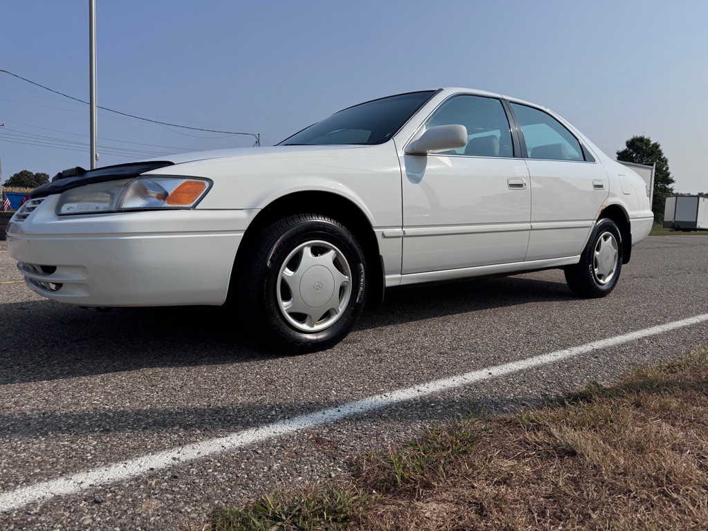 1999 Toyota Camry Image 3