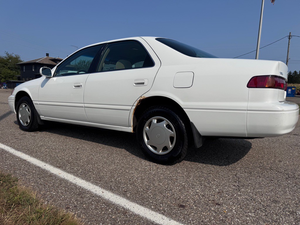 1999 Toyota Camry Image 7