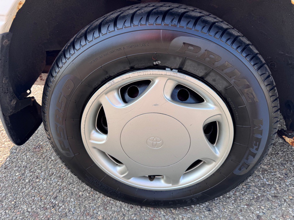 1999 Toyota Camry Image 16