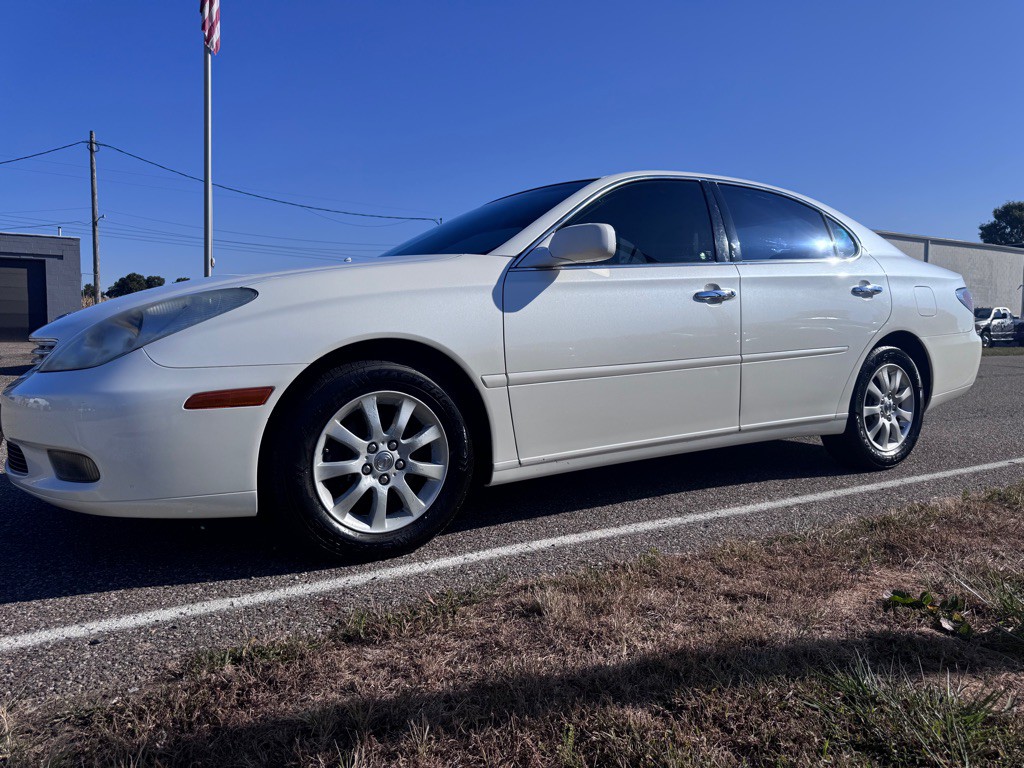 2004 Lexus ES 330 Image 3