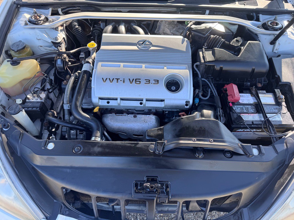 2004 Lexus ES 330 Image 5
