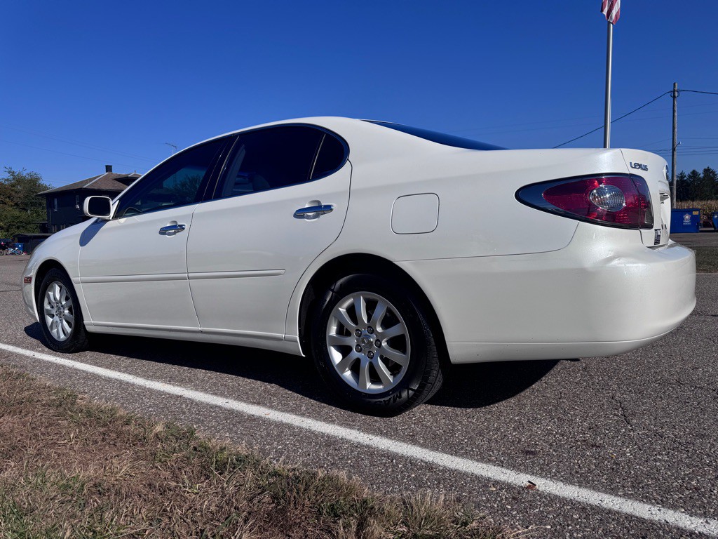 2004 Lexus ES 330 Image 7