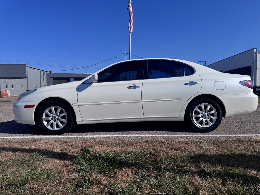 2004 Lexus ES 330 Image 8