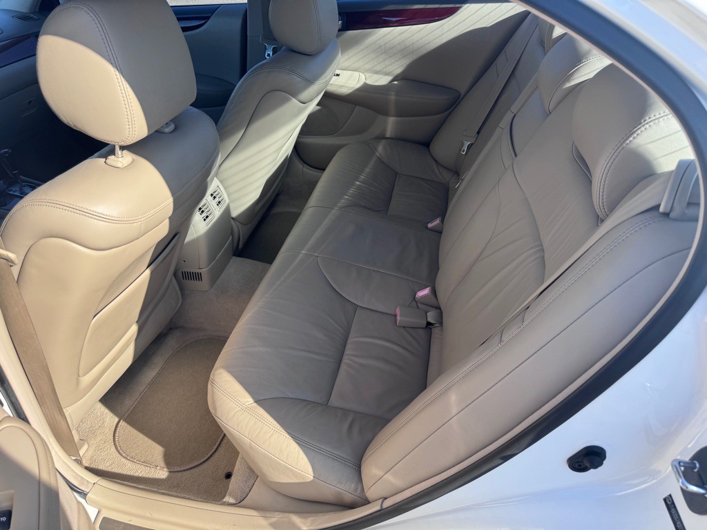 2004 Lexus ES 330 Image 12