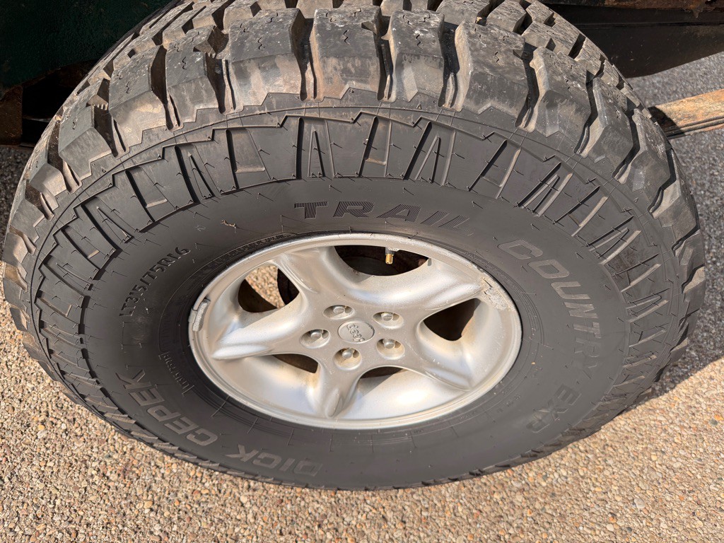2001 Jeep Cherokee Image 15