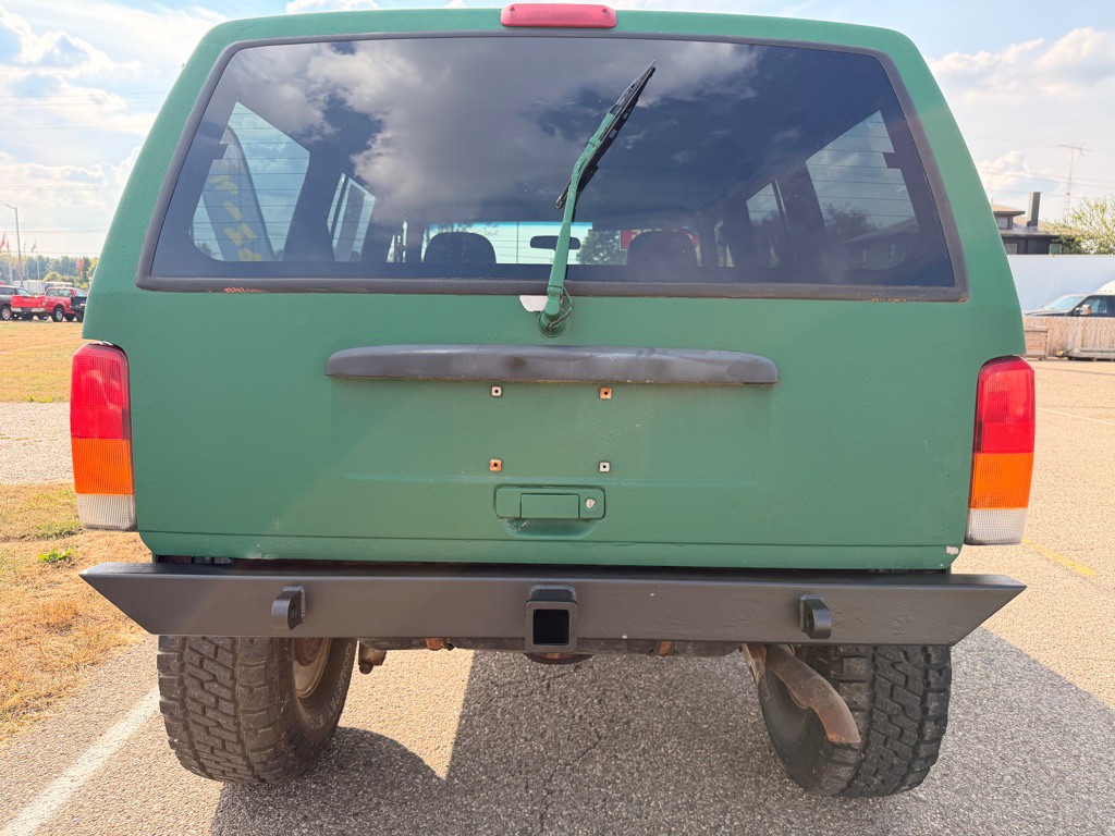 2001 Jeep Cherokee Image 9