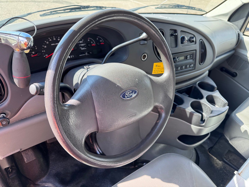 2007 Ford Econoline Image 10