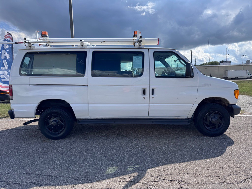 2007 Ford Econoline Image 19