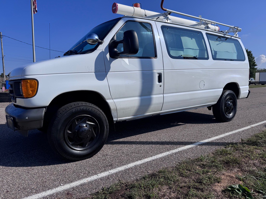 2007 Ford Econoline Image 3