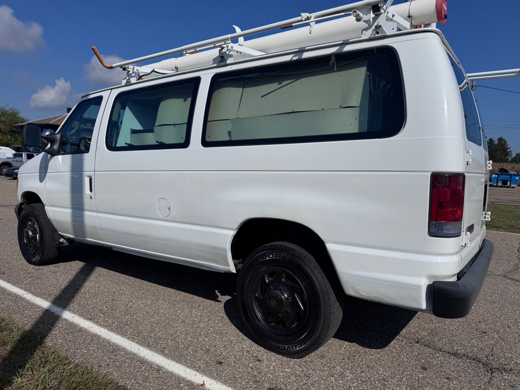 2007 Ford Econoline Image 4