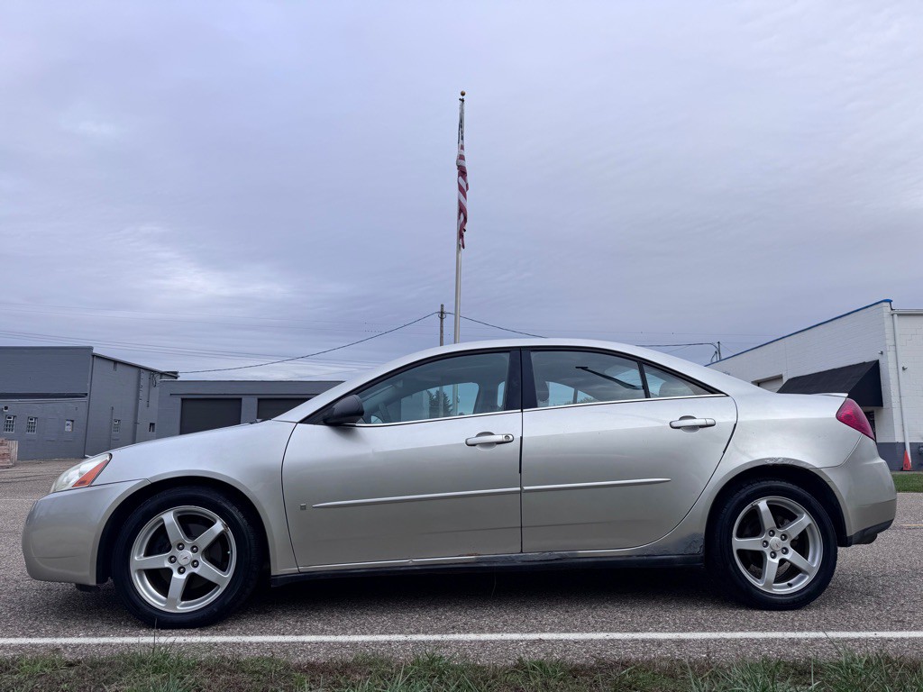 2007 Pontiac G6 Image 8