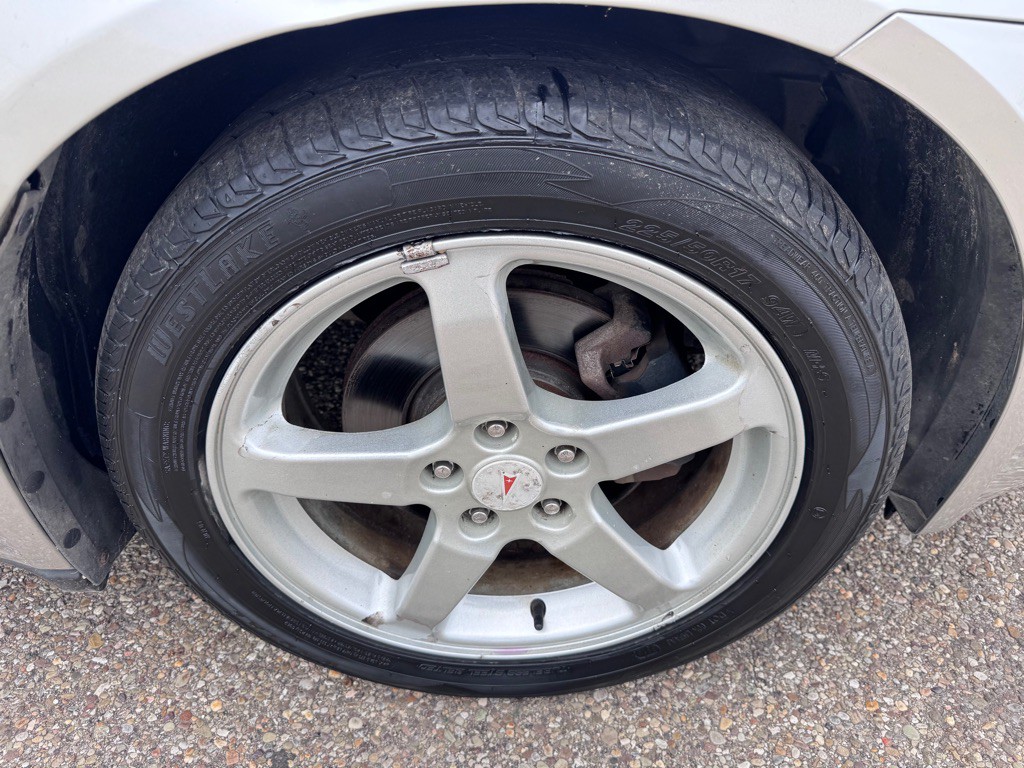 2007 Pontiac G6 Image 15