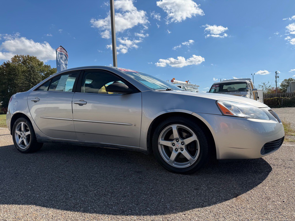 2007 Pontiac G6 Image 1