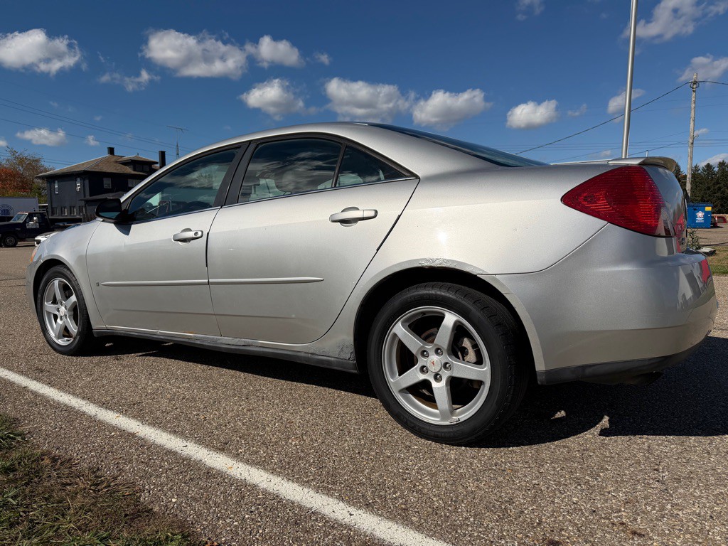 2007 Pontiac G6 Image 6