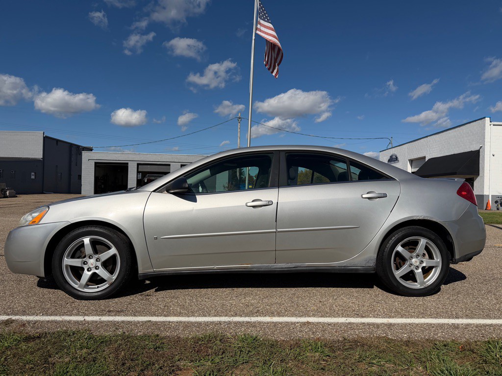2007 Pontiac G6 Image 8