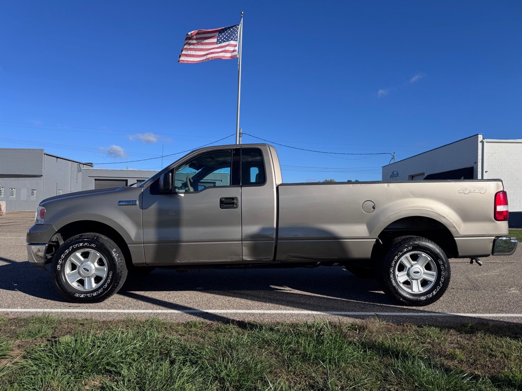 2004 Ford F-150 Image 8