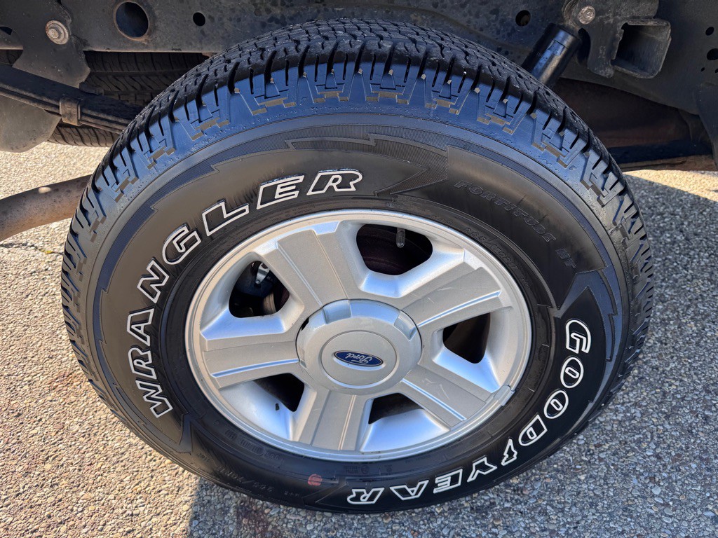 2004 Ford F-150 Image 16