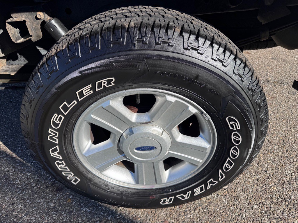 2004 Ford F-150 Image 17