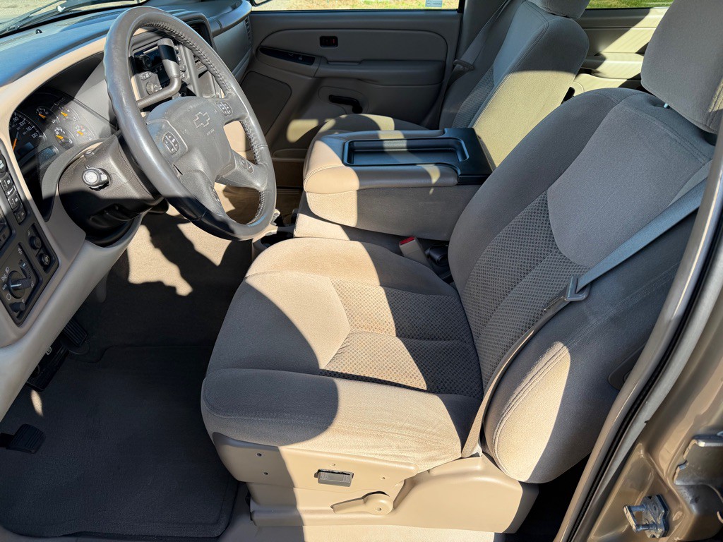 2005 Chevrolet Avalanche Image 9