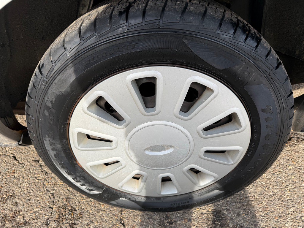 2008 Ford Crown Victoria Image 15