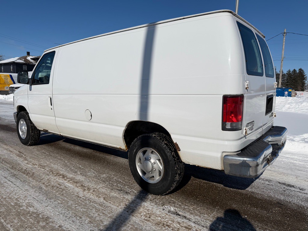 2014 Ford Econoline Image 7