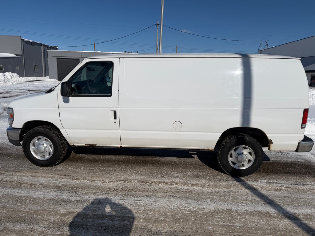 2014 Ford Econoline Image 8