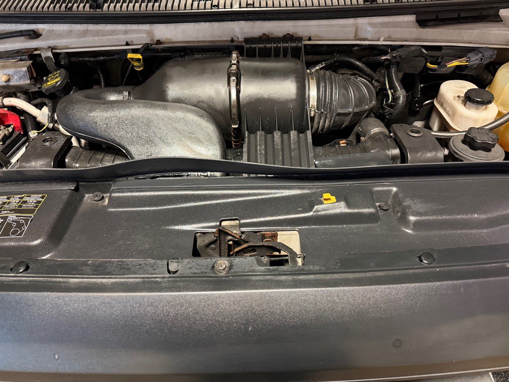 2011 Ford E-250 Image 5