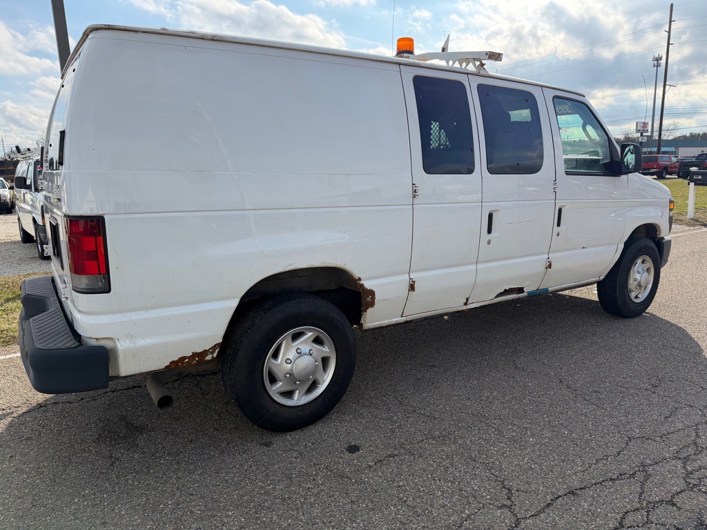 2011 Ford E-250 Image 6