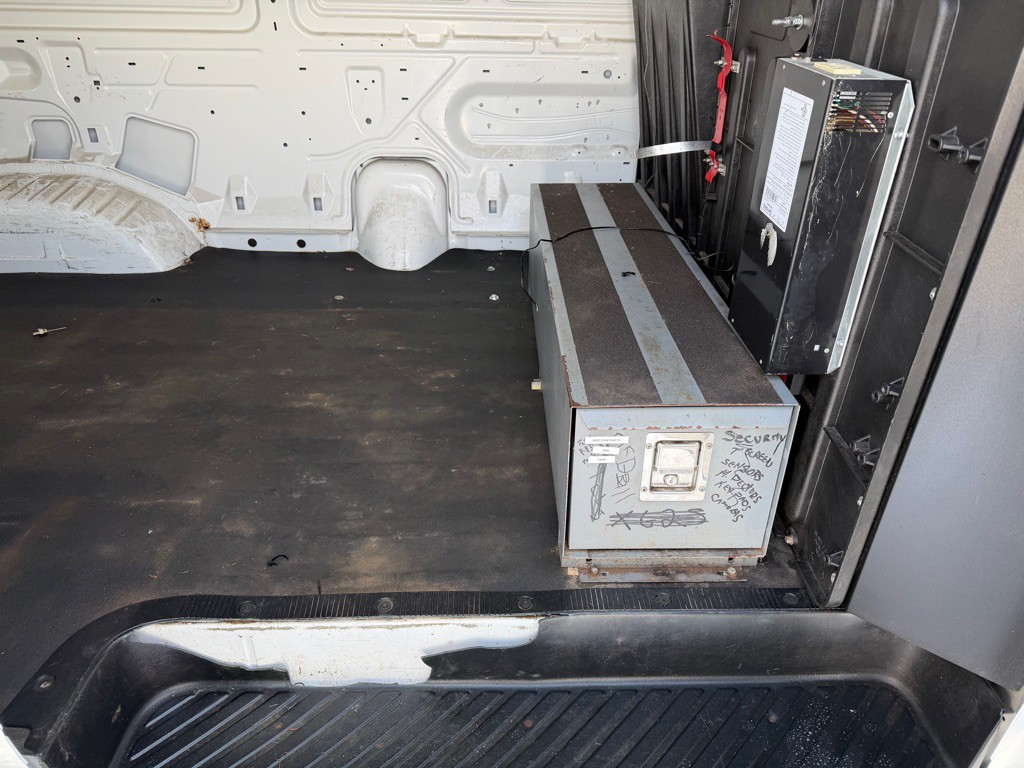 2011 Ford E-250 Image 12