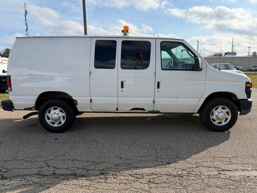 2011 Ford E-250 Image 21