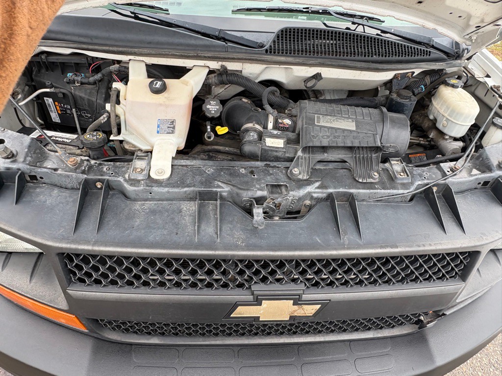 2013 Chevrolet Express Image 5