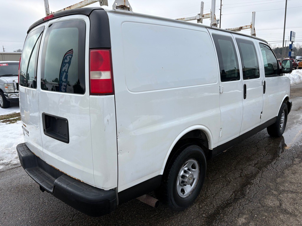 2013 Chevrolet Express Image 6